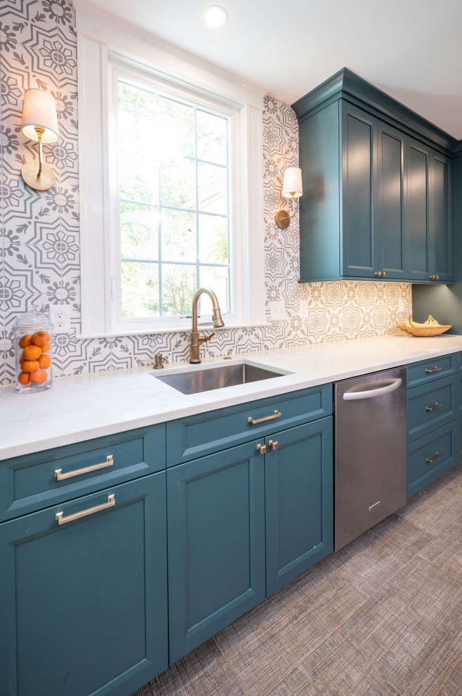 Kitchen - transitional kitchen idea in Baltimore