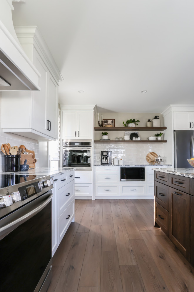 Inspiration for a transitional kitchen remodel in Toronto