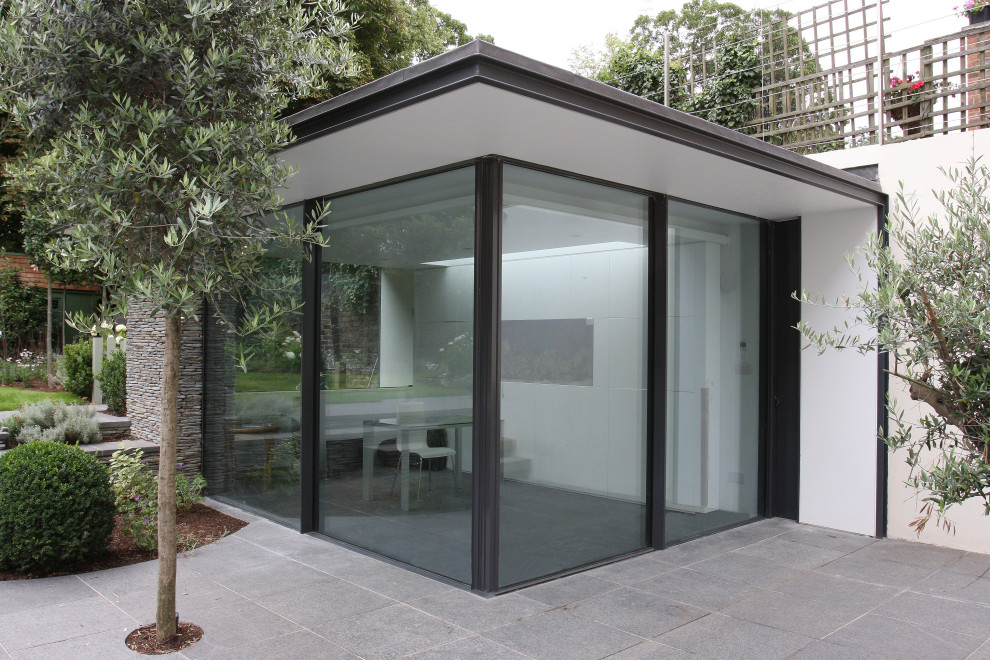 Modern shed and granny flat in London.