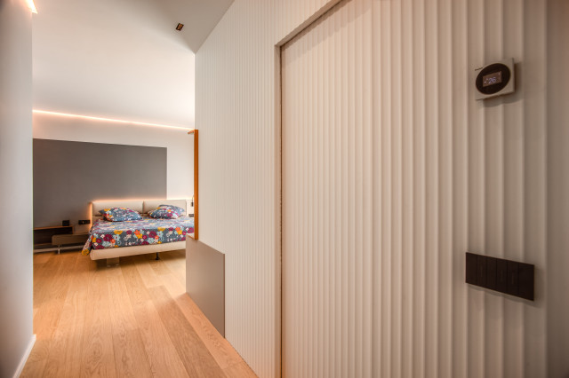 RIVARONE contemporary-hallway-and-landing