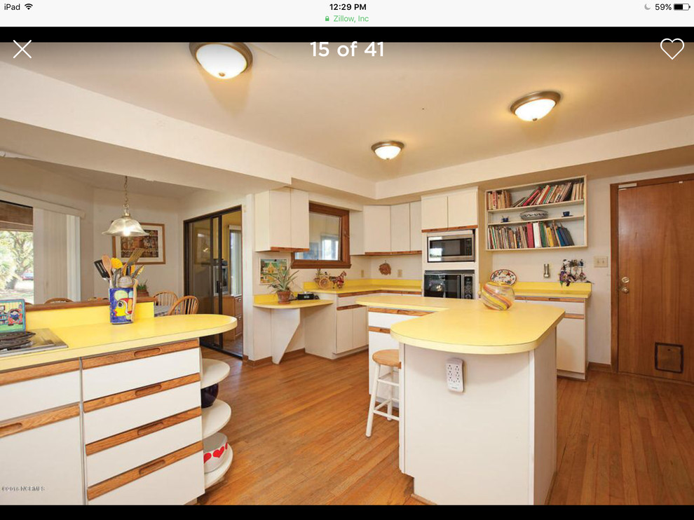 Hello Yellow......laminate kitchen countertops! Ideas?