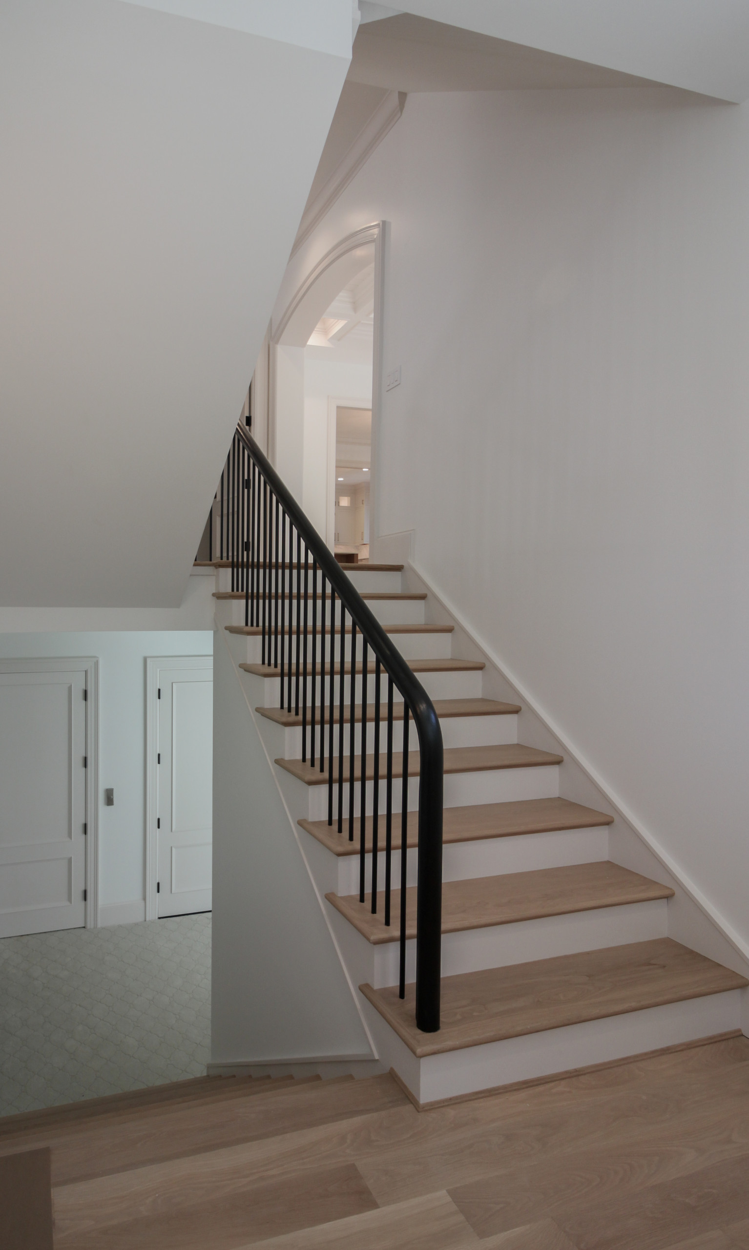 88_Clean & Modern Staircase, Arlington VA 22207