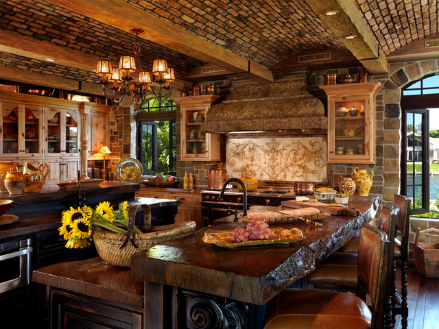 Ocean Reef mediterranean-kitchen