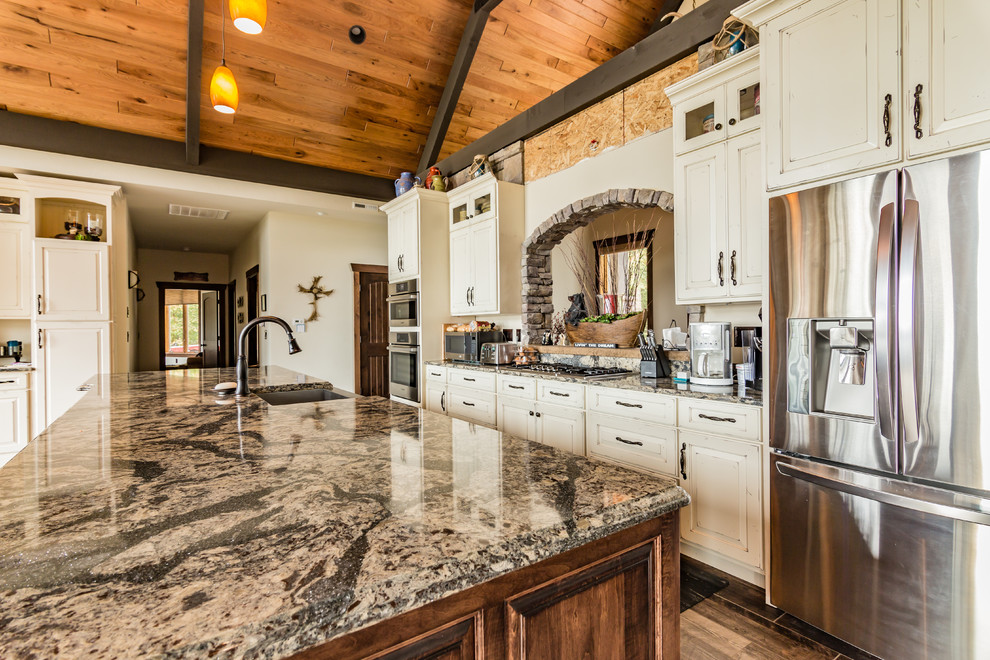 Kitchen - rustic kitchen idea