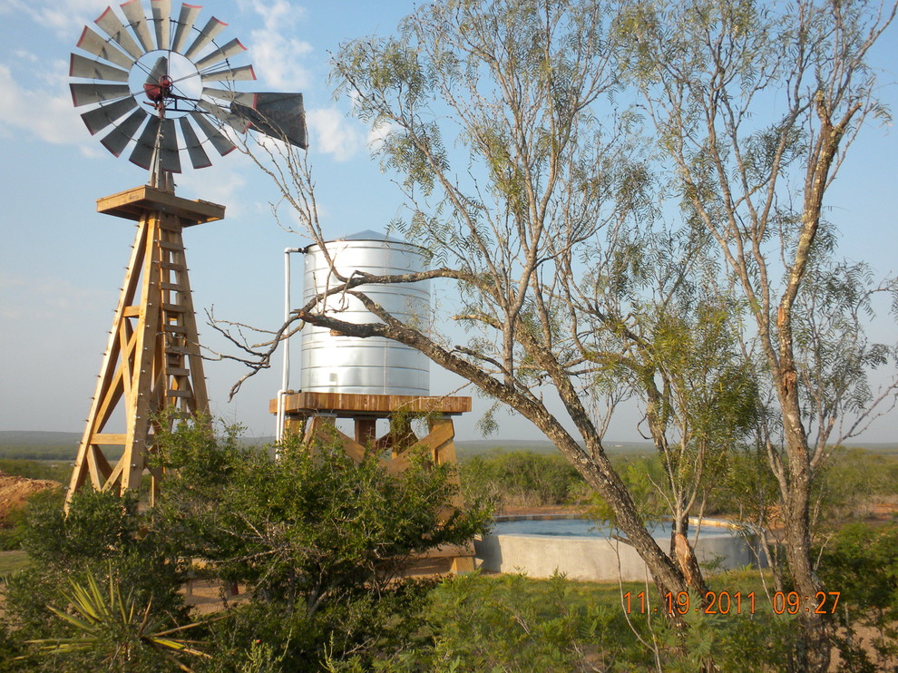 Moore, Texas Ranch Round "Stock Tank" Pool