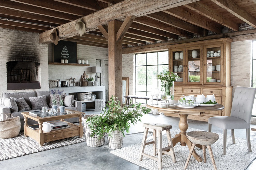 Design ideas for a country dining room in Bordeaux.
