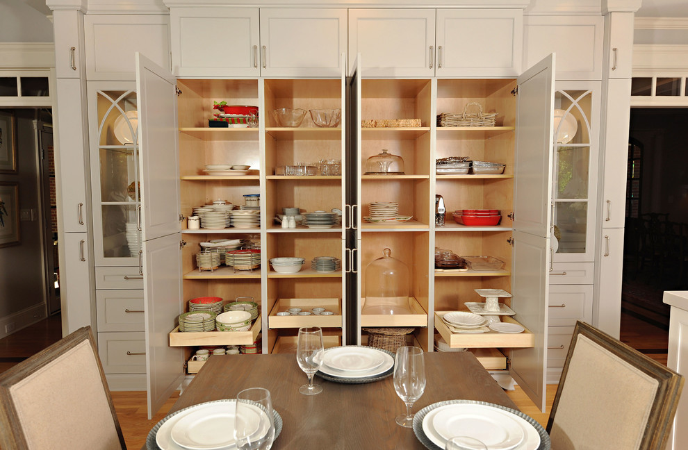 Transitional kitchen photo in Atlanta