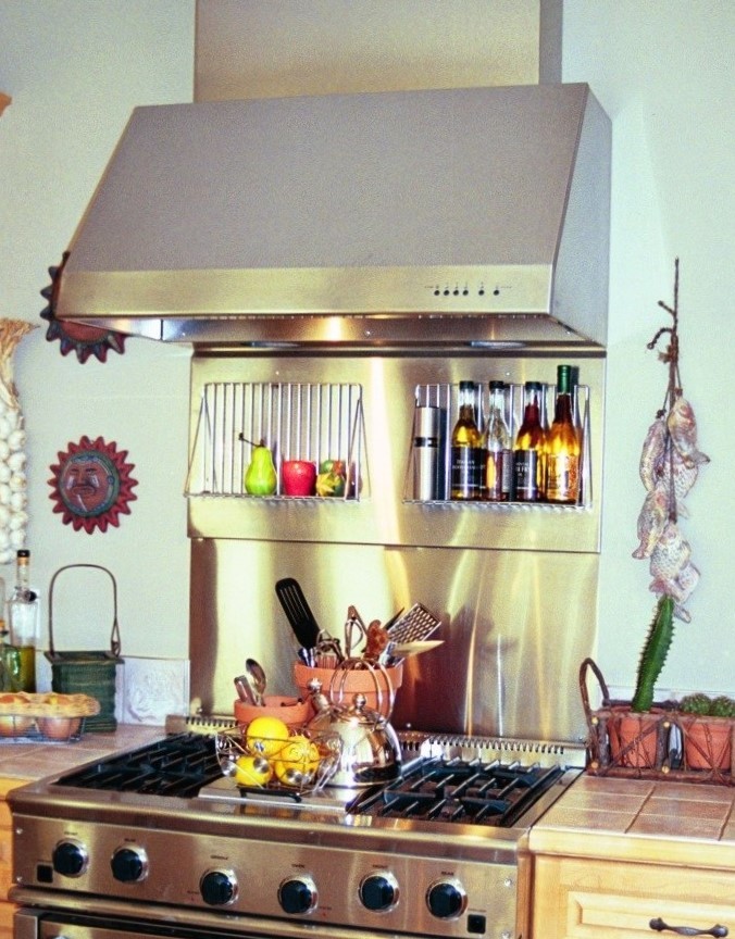Пример оригинального дизайна: кухня в стиле неоклассика (современная классика)
