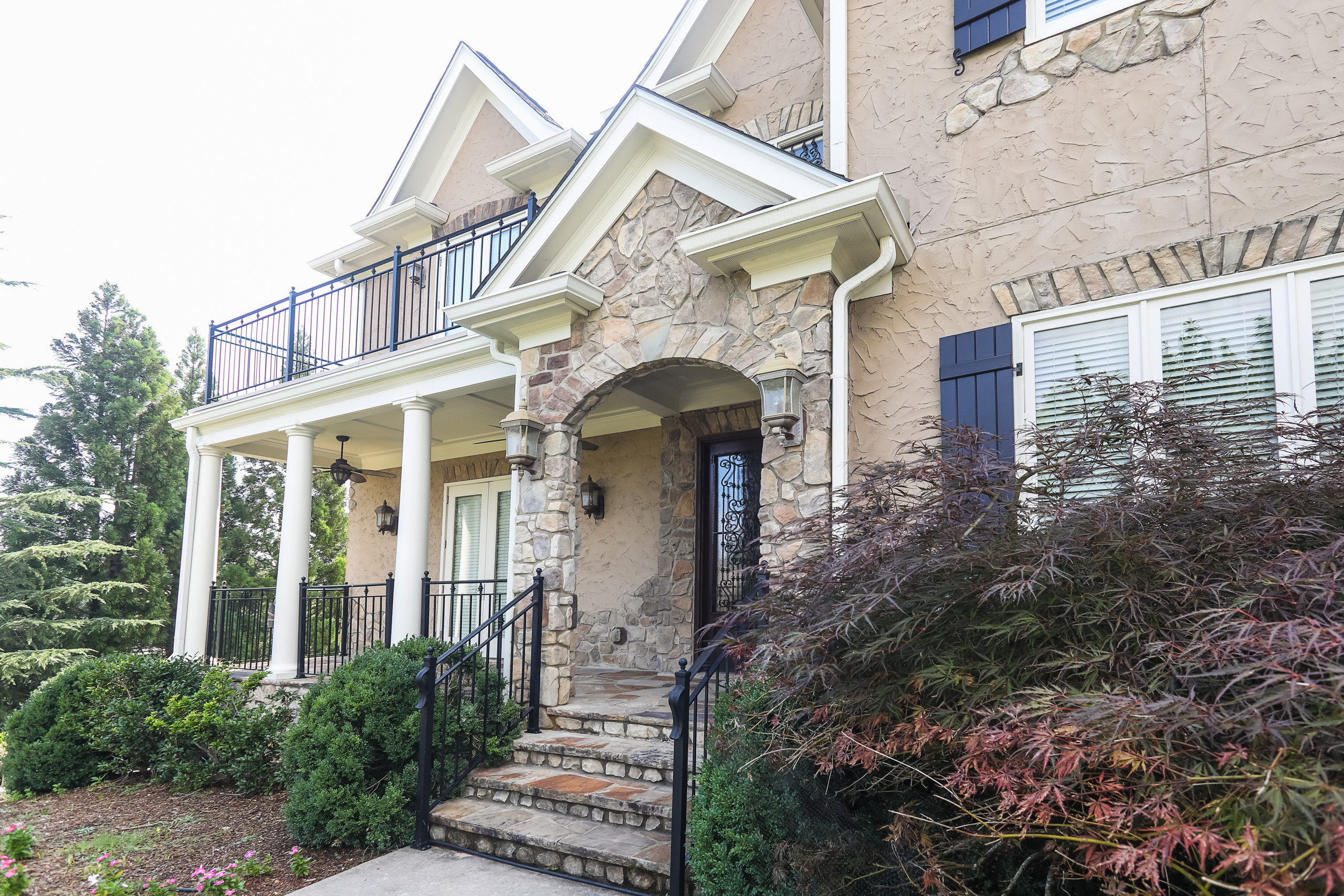 Harbour Point Front porch and back deck