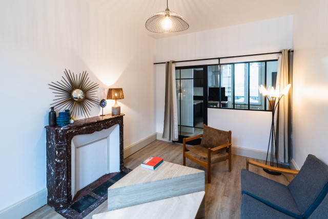 R&eacute;novation globale d'un appartement de 56m&sup2; retro-dagligstue
