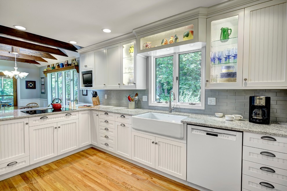 Transitional kitchen photo in Cedar Rapids