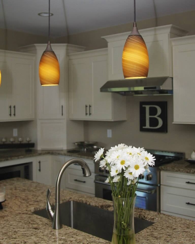 Eclectic kitchen photo in Chicago