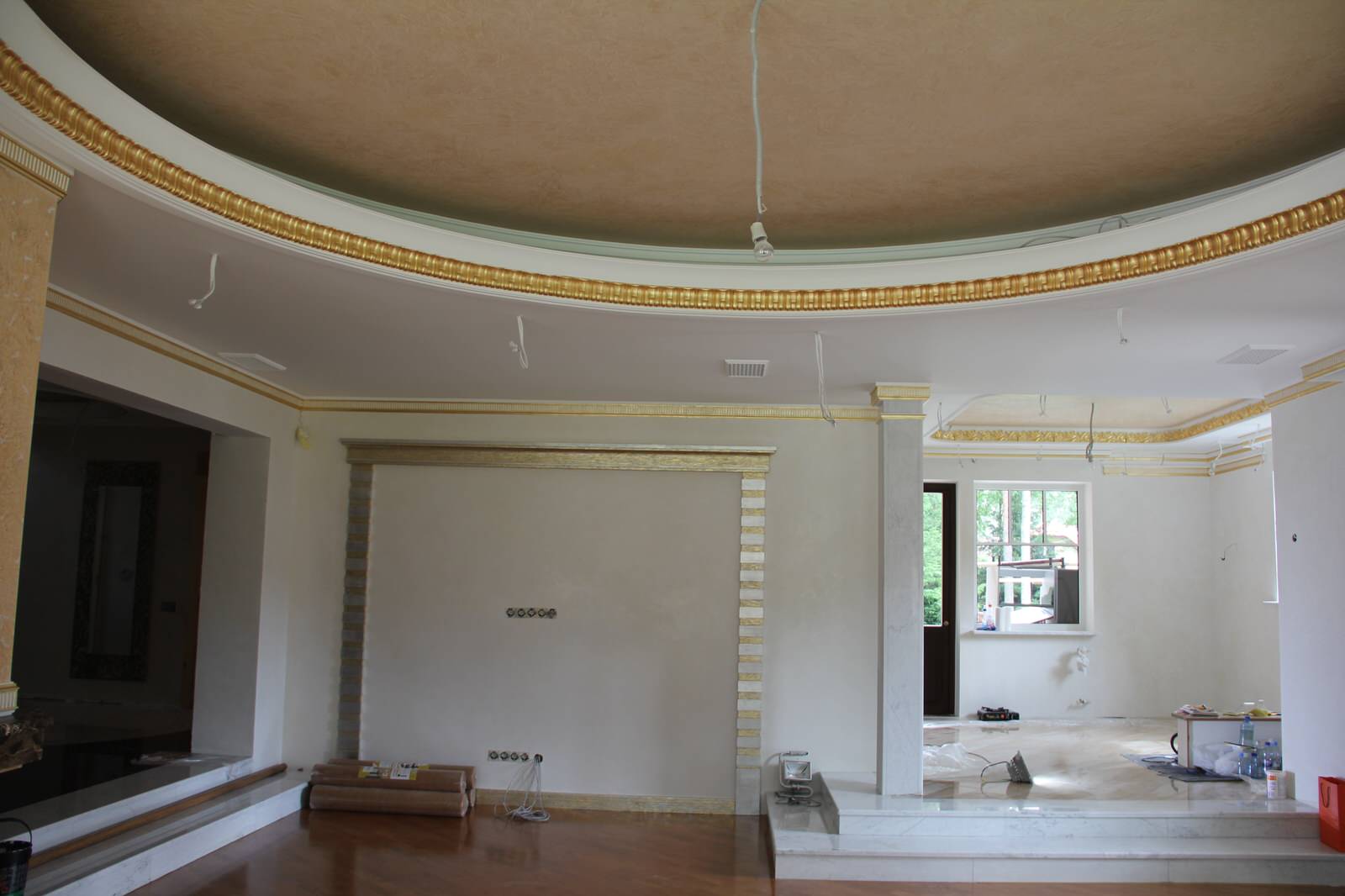 Позолота лепного декора