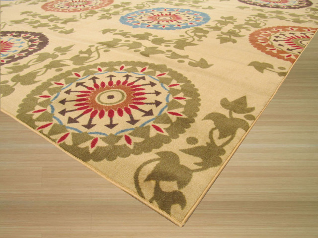 Ivory Transitional Floral Mandana Area Rug