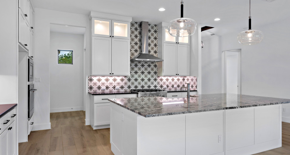 Inspiration for a contemporary kitchen remodel in Austin