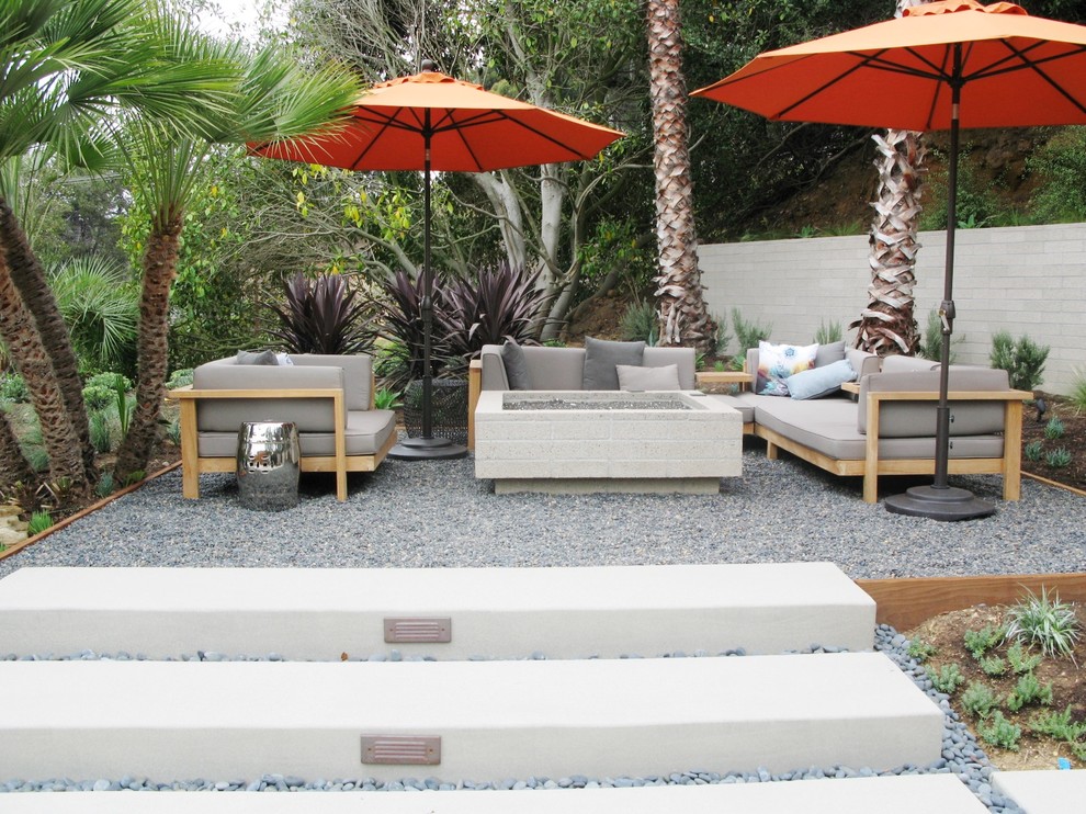 Inspiration for a modern patio in San Diego.
