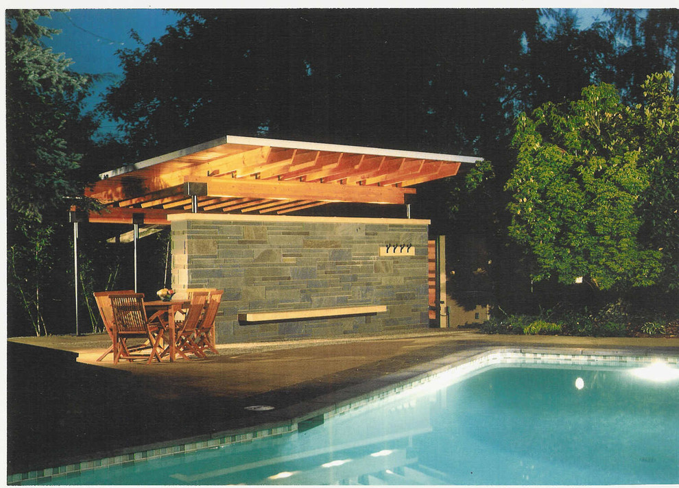 Photo of a modern pool in Seattle.