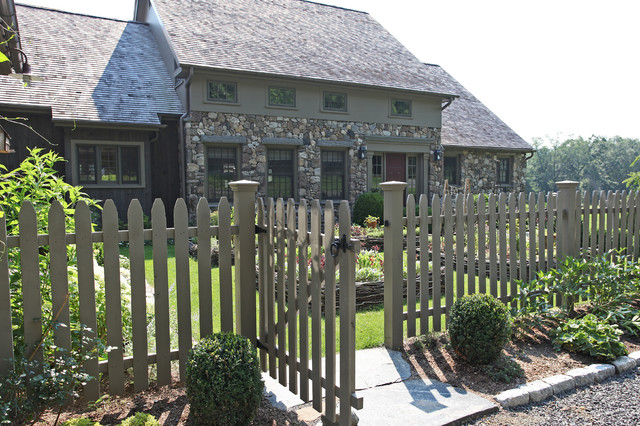 Exterior - Front gate landhausstil-haeuser