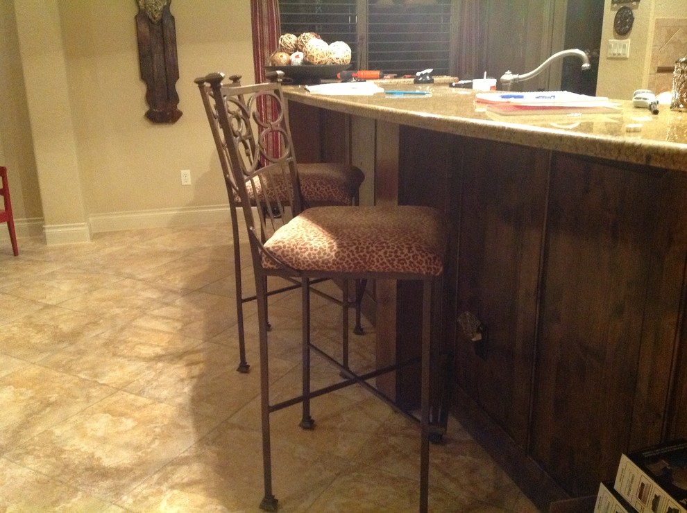 Mix match bar stools?