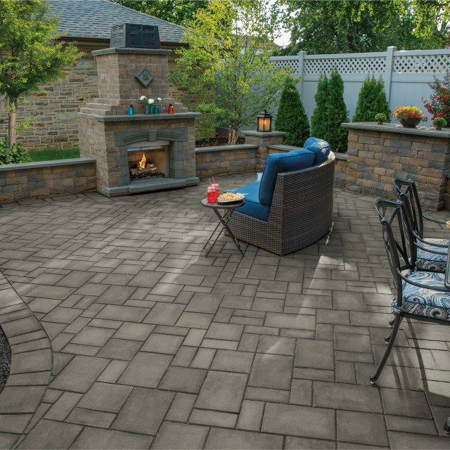 Cambridge Pavingstones Modern Patio New York by Cambridge