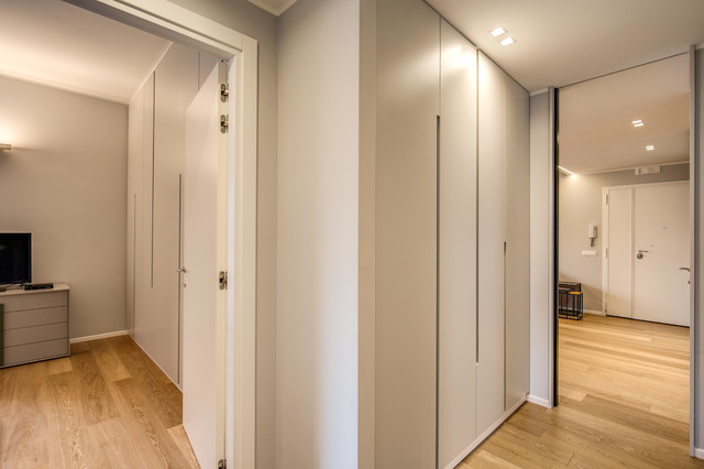 RIZZO modern-hallway-and-landing