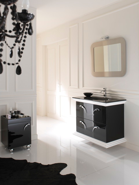 модель NAOS 007