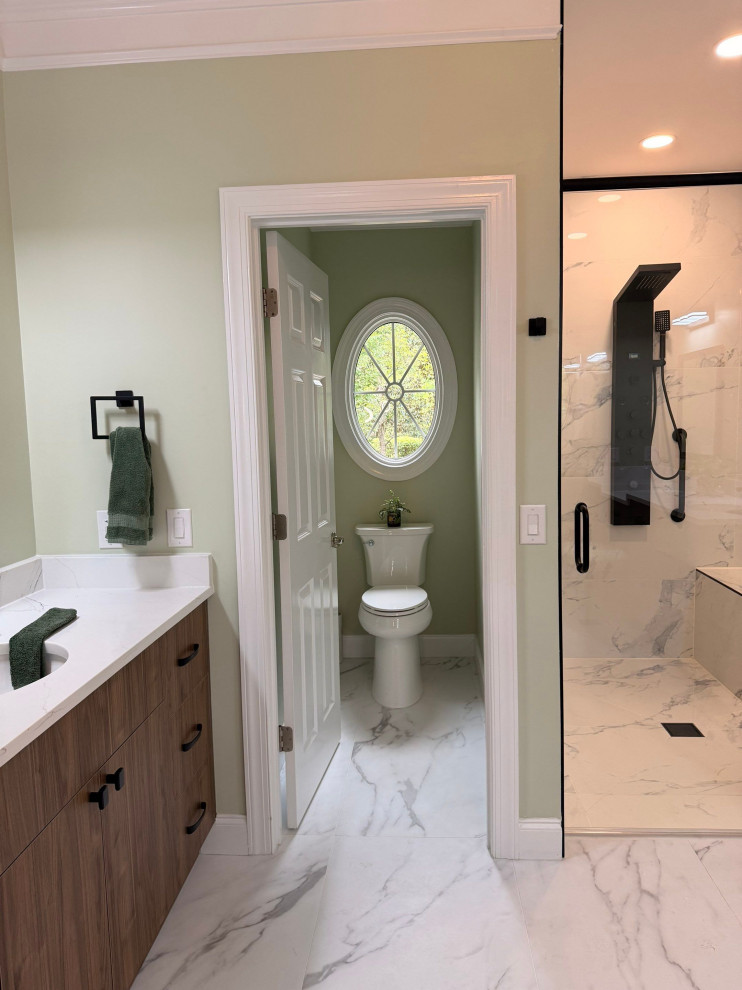 Bathroom - transitional bathroom idea