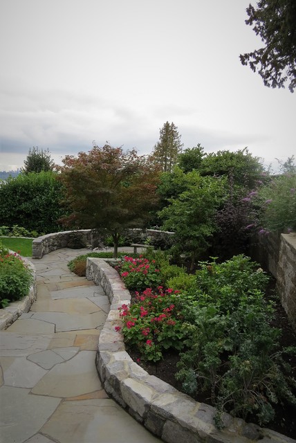 Example of a classic home design design
