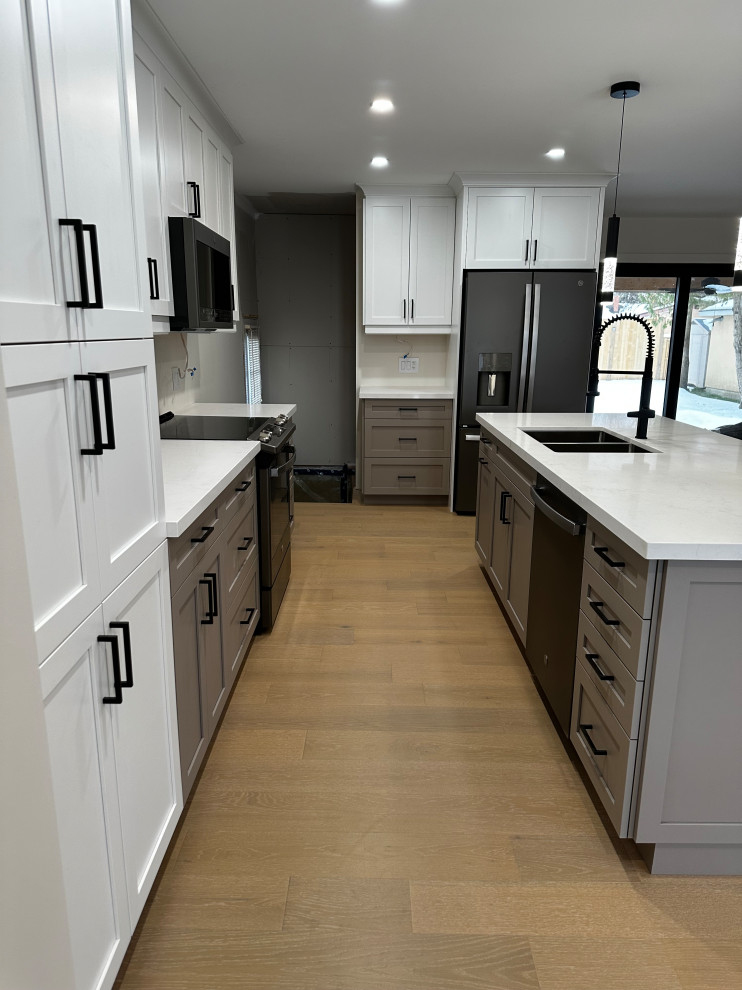 Trillium Crescent - Modern Kitchen - London, ON