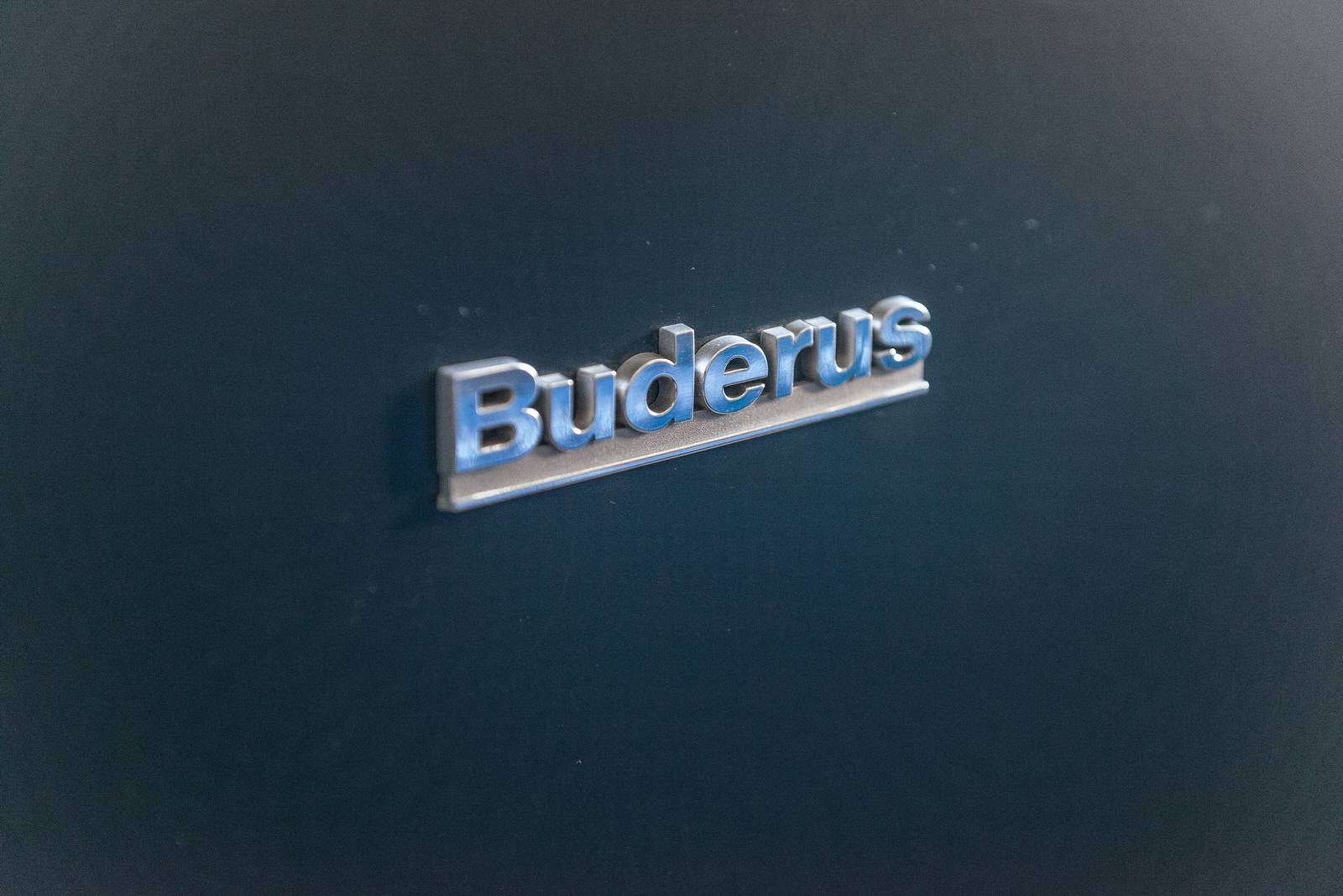 Дом с бассейном