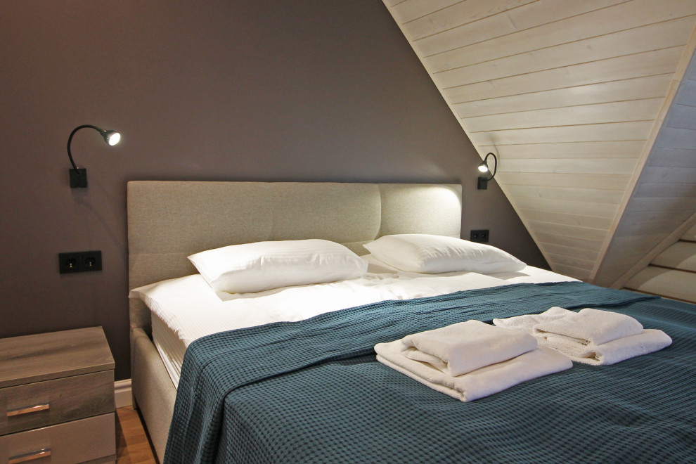 Срубовой коттедж 38 в п.Рощино, Ленинградская обл. Царство-Королевство