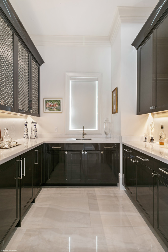 Transitional kitchen photo in Miami