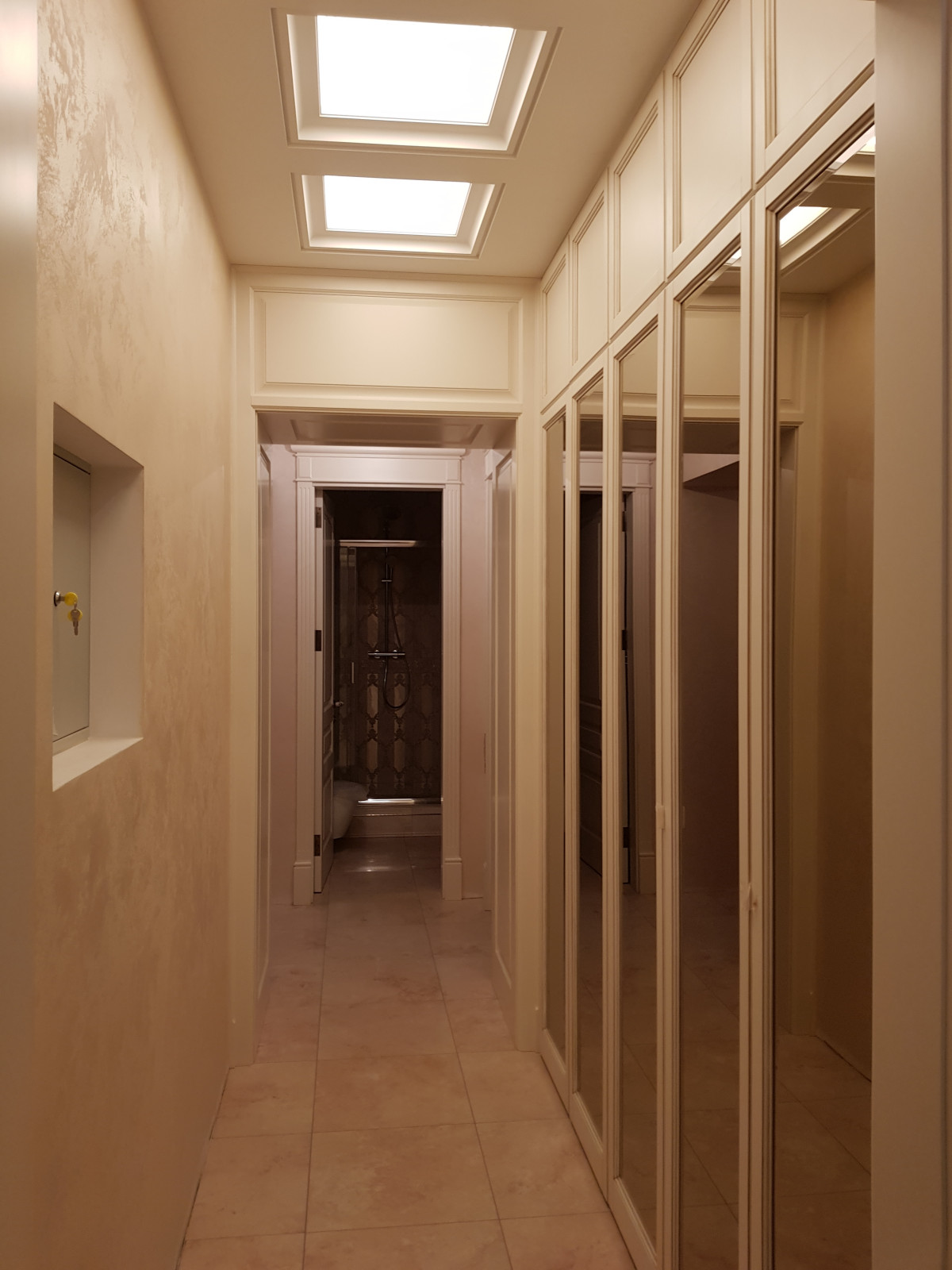 Трехкомнатная квартира "Марата"