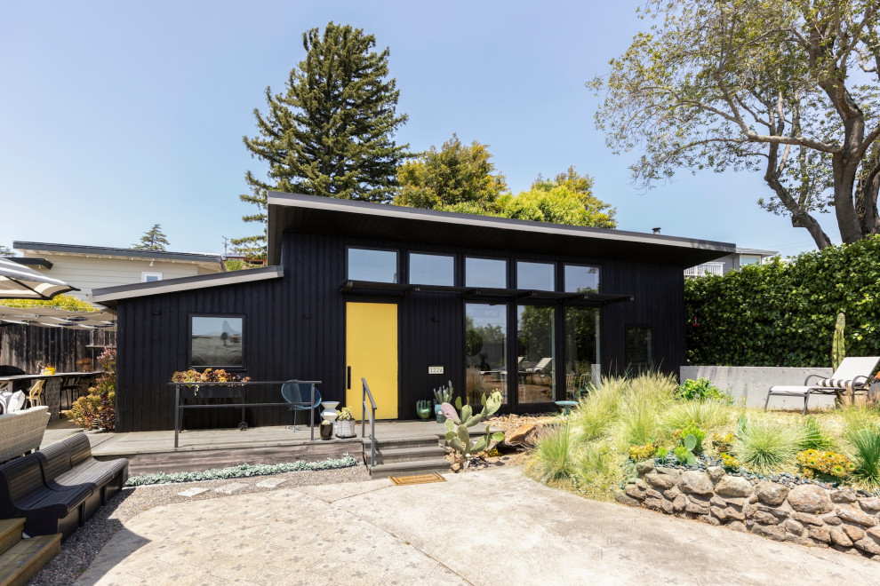 Example of a trendy exterior home design in San Francisco