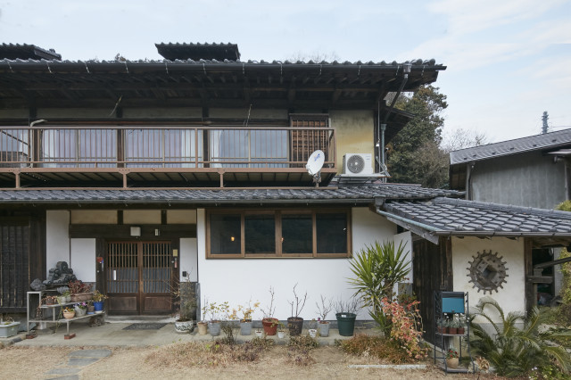 上谷の古民家　令和の改修 giapponese-moderno-facciata