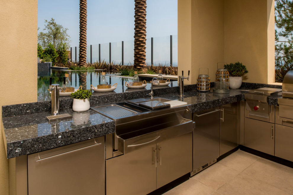 Inspiration for a transitional home design remodel in Miami