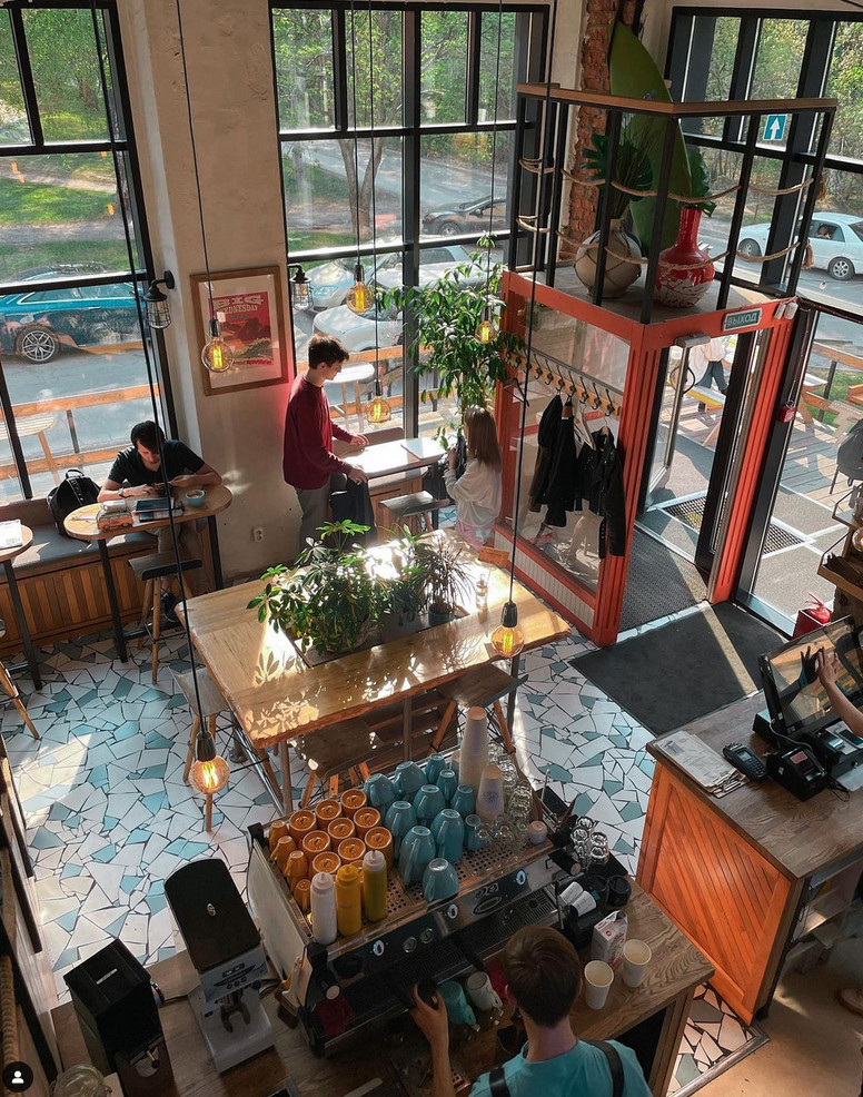 Кофейня в балийском стиле "Teahupoo coffee"