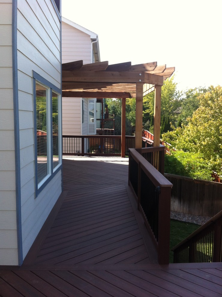Photo of a traditional deck in Denver.