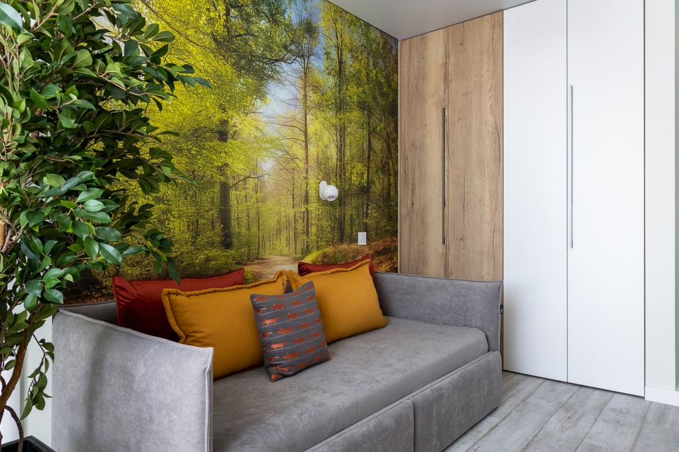 Mittelgroßes Modernes Gästezimmer mit weißer Wandfarbe, Vinylboden und grauem Boden in Sonstige