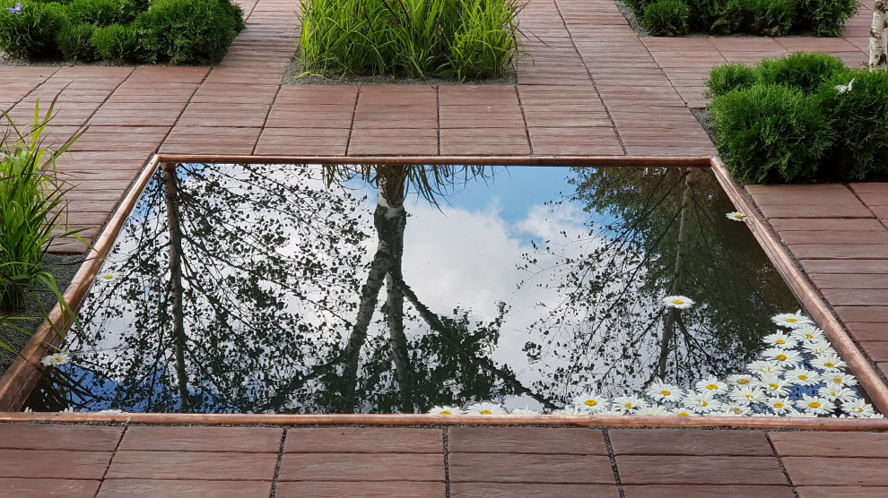 Сад для Алены Ахмадуллиной