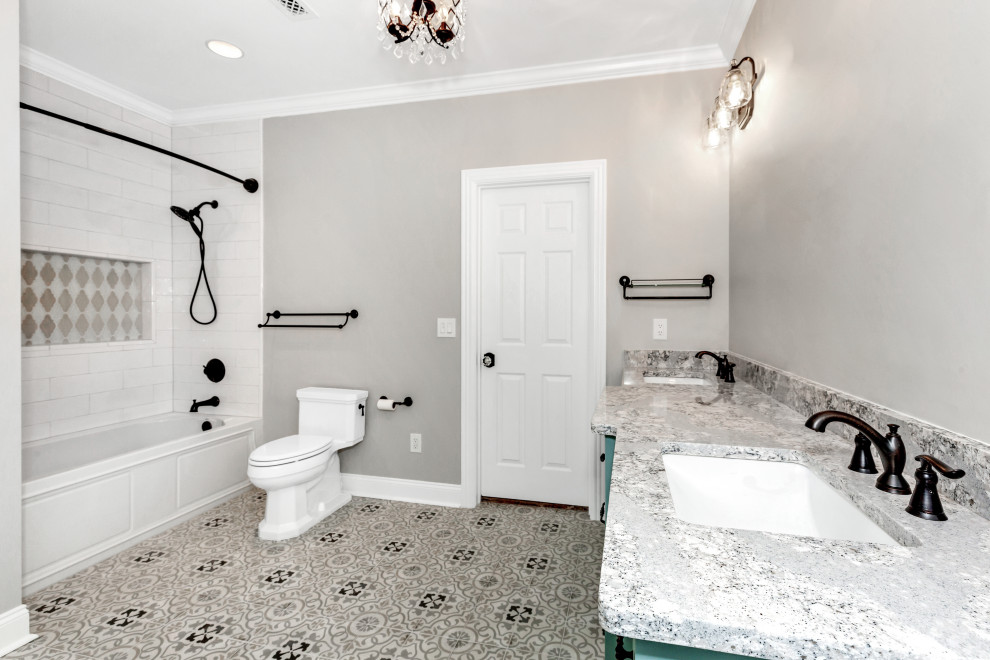 Cove Creek Master and Guest Bathrooms Remodel