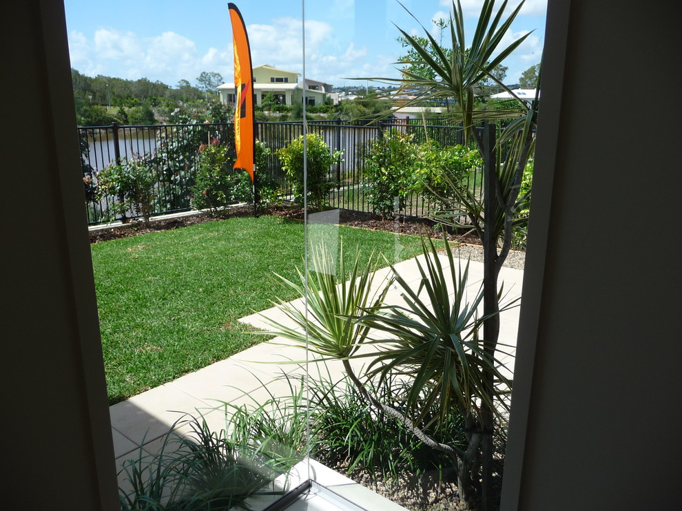 Kingfisher Lakes, Hervey Bay Modern Garden Sunshine Coast by Charlie Sprake Designer
