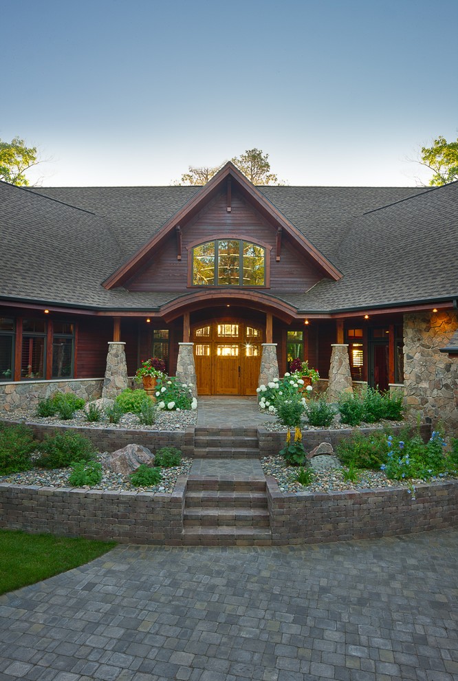 This is an example of a country two-storey exterior in Minneapolis.