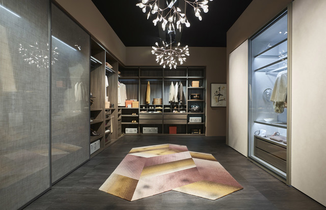 Ankleidezimmer mit Glastüren Kleiderschrank - Modern - Ankleidezimmer