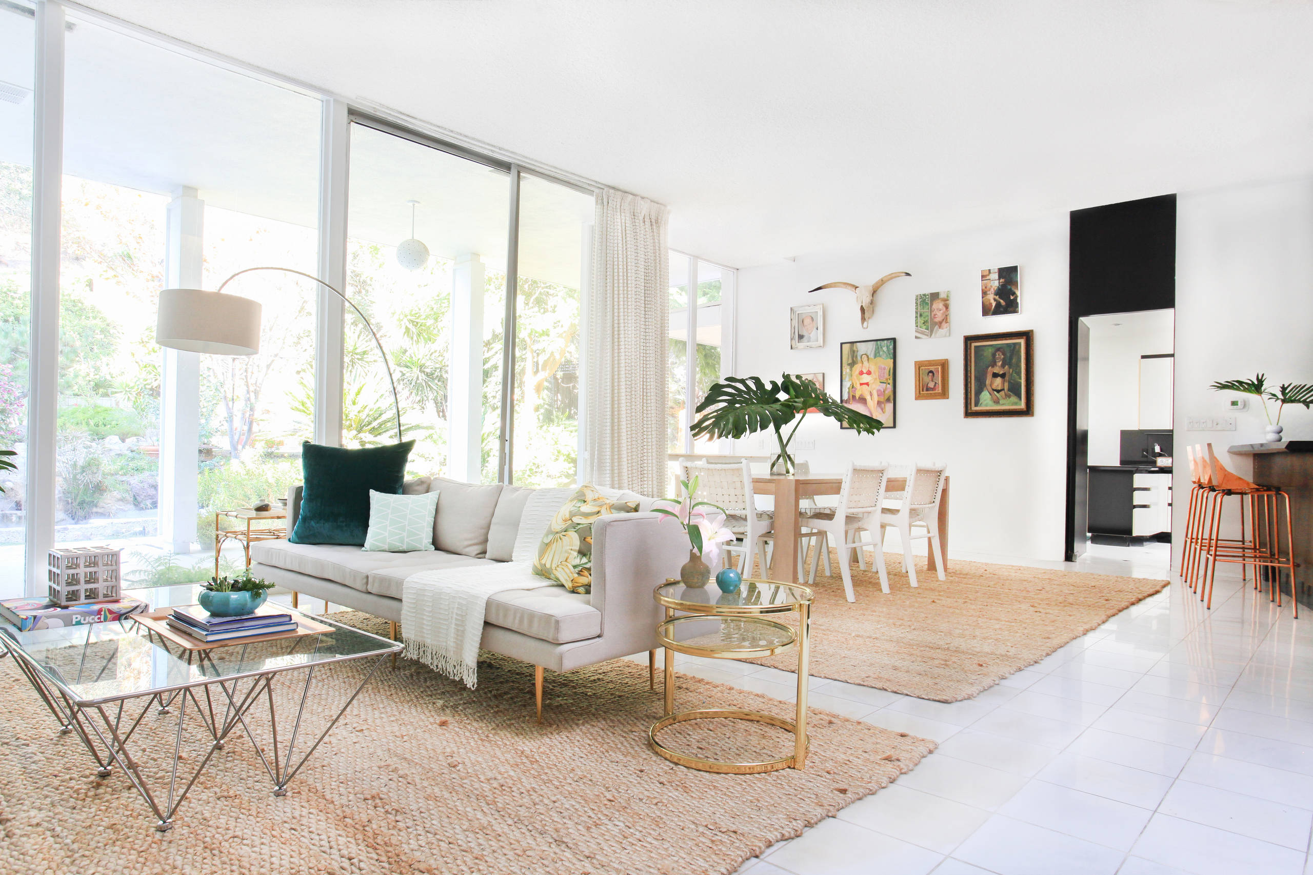 Room of the Week: A Bright Living Room With a Breezy Palm Springs
