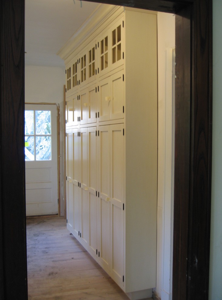 Inspiration for a transitional kitchen remodel in New York