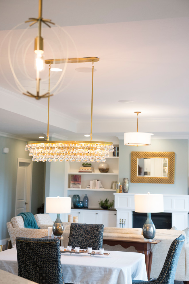 Example of a large transitional home design design in Boston