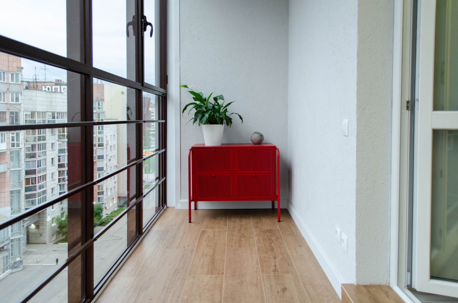 ЖД "Соло", Яркий минимализм, 55 кв. м