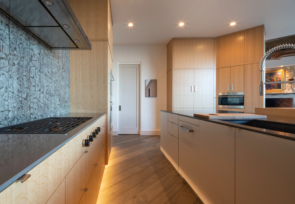 Kitchen - transitional kitchen idea in Phoenix