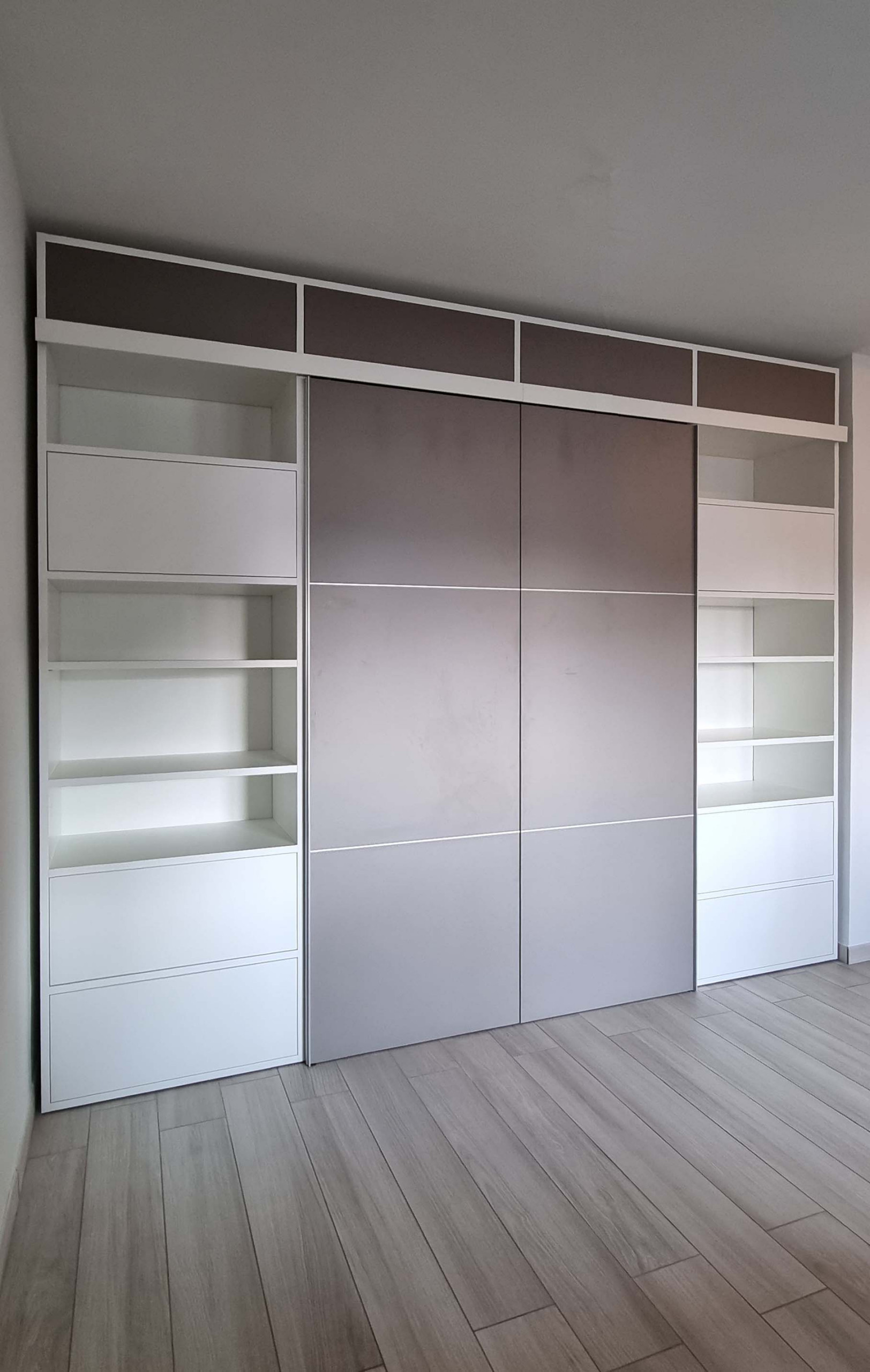 Arredo su misura per Living con zona studio